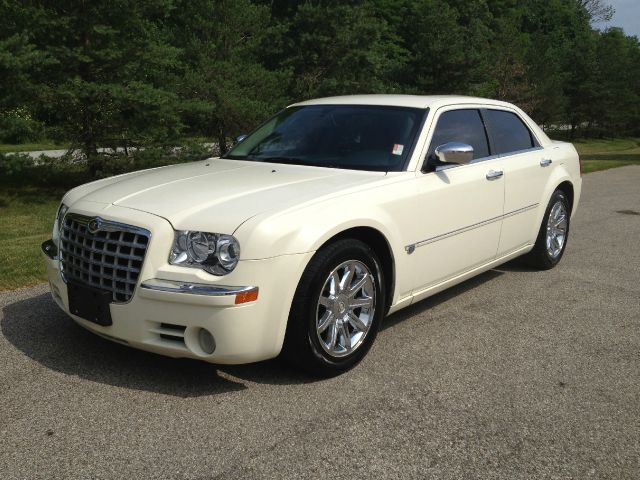 2005 Chrysler 300C Regular Cab