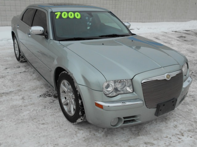 2005 Chrysler 300C Unknown
