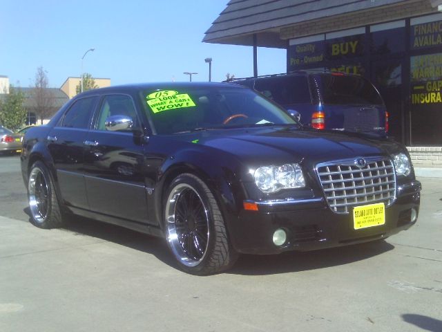 2005 Chrysler 300C Regular Cab