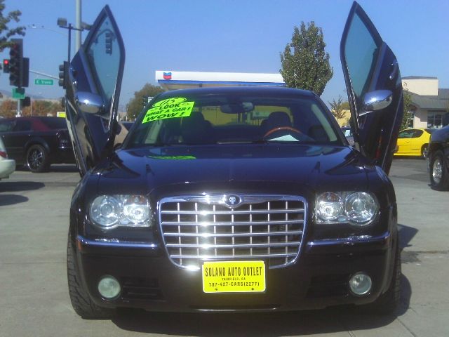 2005 Chrysler 300C Regular Cab
