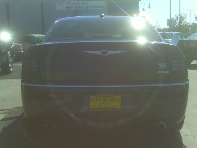 2005 Chrysler 300C Regular Cab