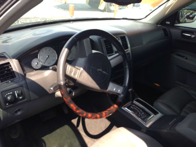 2005 Chrysler 300C Regular Cab