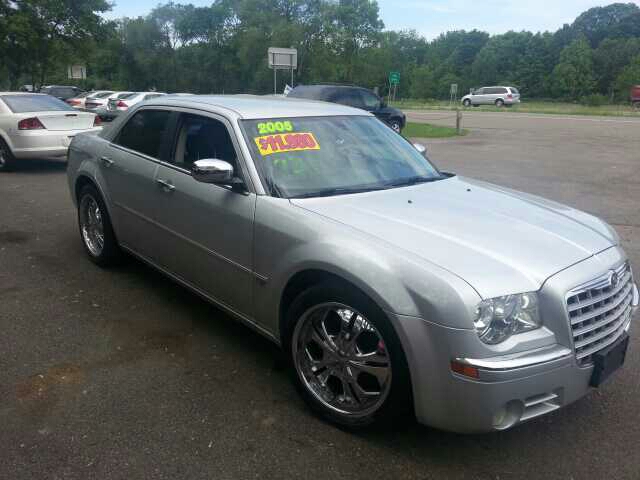 2005 Chrysler 300C Base