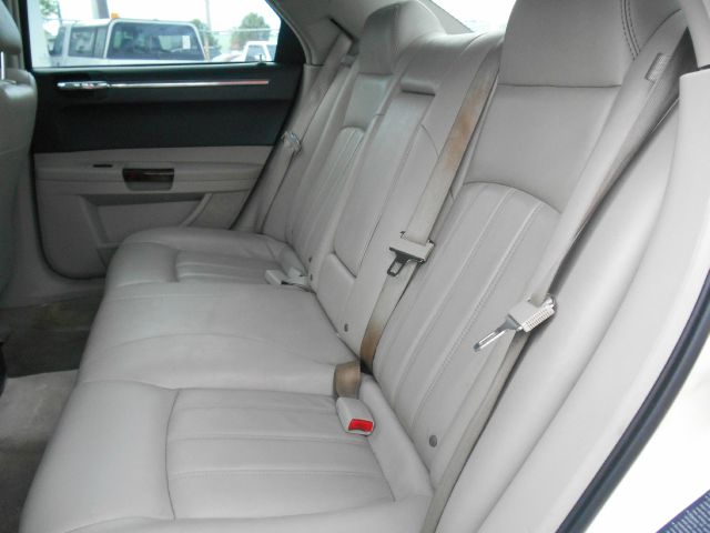 2005 Chrysler 300C Regular Cab