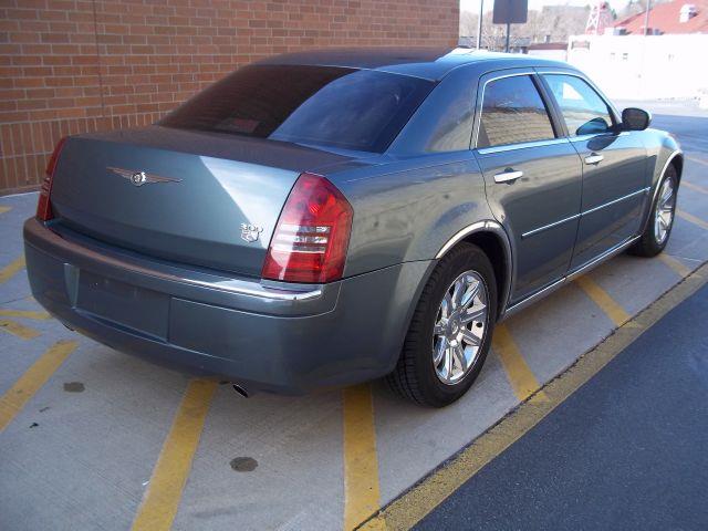 2005 Chrysler 300C C320w