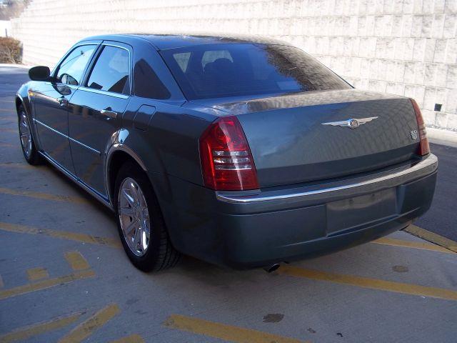 2005 Chrysler 300C C320w