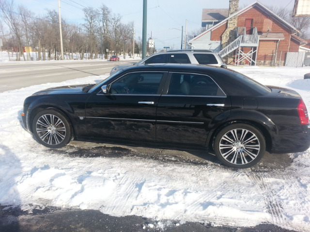 2005 Chrysler 300C Regular Cab