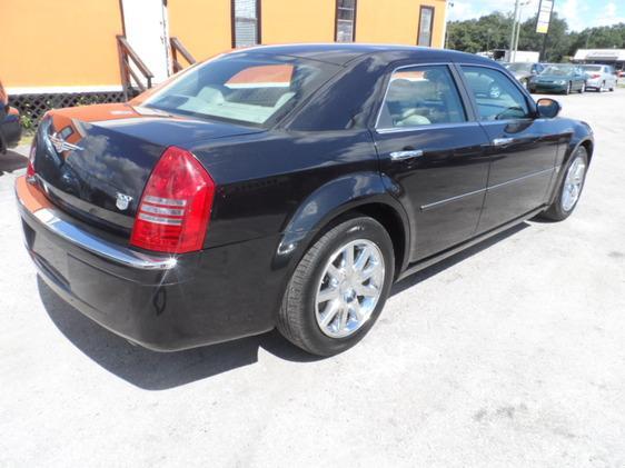 2005 Chrysler 300C Regular Cab