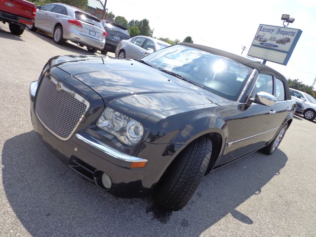 2005 Chrysler 300C Regular Cab