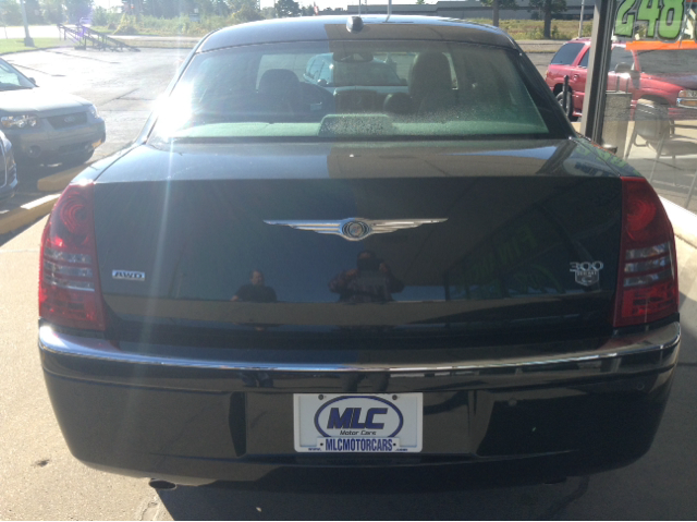 2005 Chrysler 300C EX - DUAL Power Doors