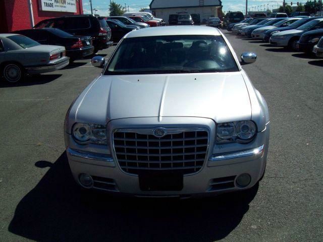 2005 Chrysler 300C Regular Cab