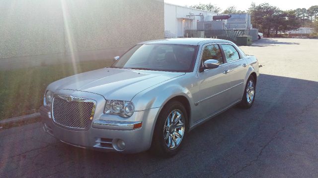 2005 Chrysler 300C Crew SRW FX4 XLT 4X4