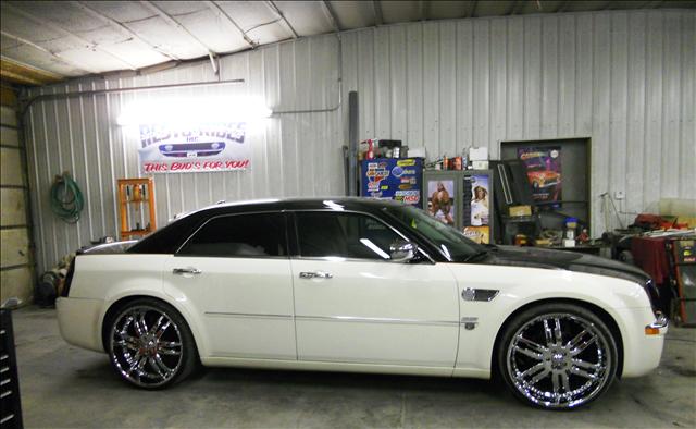 2005 Chrysler 300C 14 Box MPR