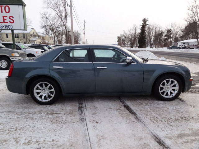 2005 Chrysler 300C Regular Cab