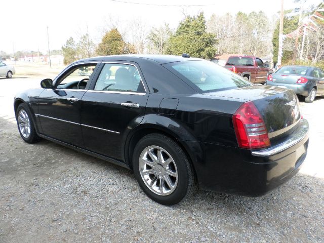2005 Chrysler 300C Regular Cab