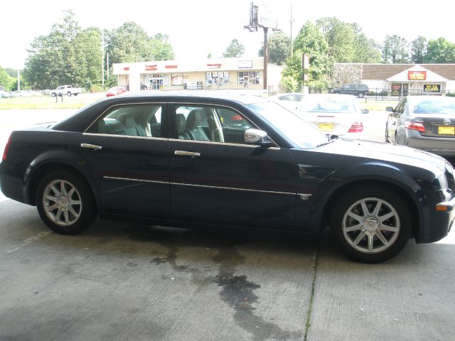 2005 Chrysler 300C Regular Cab