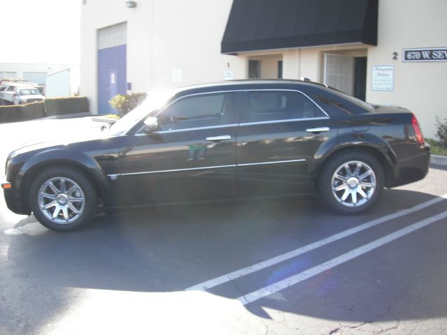 2005 Chrysler 300C Regular Cab