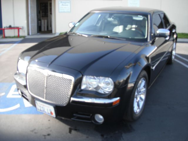 2005 Chrysler 300C Regular Cab