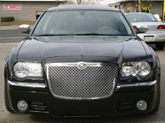 2005 Chrysler 300C Regular Cab