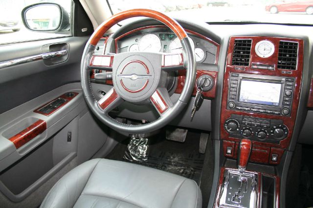 2005 Chrysler 300C Regular Cab