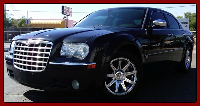 2005 Chrysler 300C 4x4 XLT