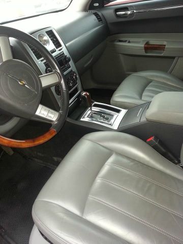 2005 Chrysler 300C Regular Cab