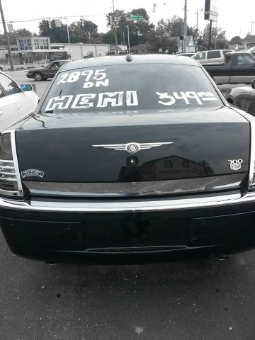 2005 Chrysler 300C Regular Cab