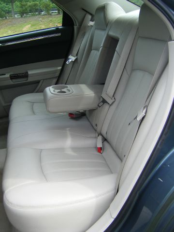 2005 Chrysler 300C Regular Cab