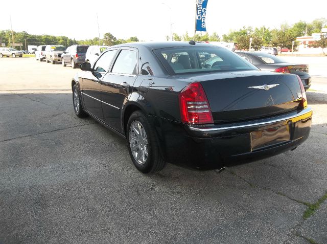 2005 Chrysler 300C Regular Cab