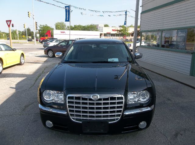 2005 Chrysler 300C Regular Cab