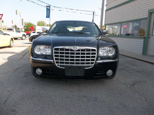 2005 Chrysler 300C Regular Cab