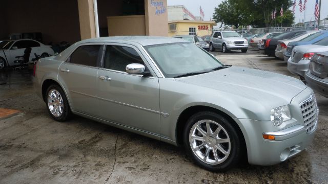 2005 Chrysler 300C Regular Cab