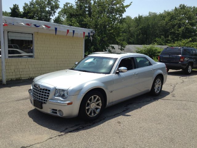 2005 Chrysler 300C Regular Cab