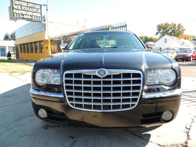 2005 Chrysler 300C Regular Cab