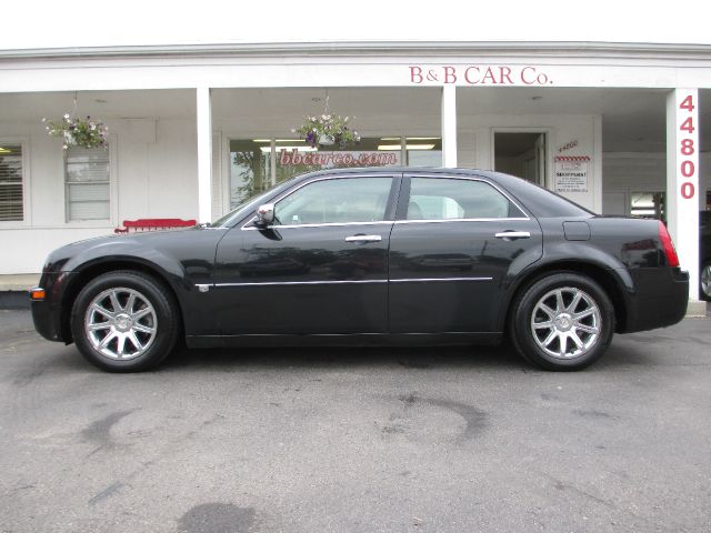 2005 Chrysler 300C Regular Cab
