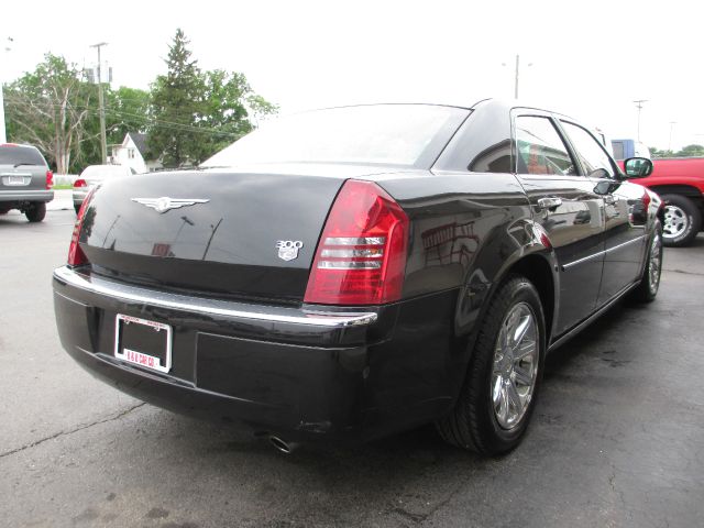 2005 Chrysler 300C Regular Cab