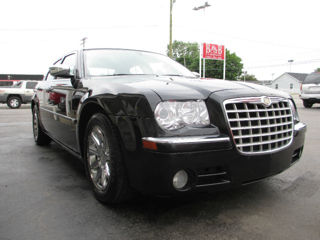 2005 Chrysler 300C Regular Cab