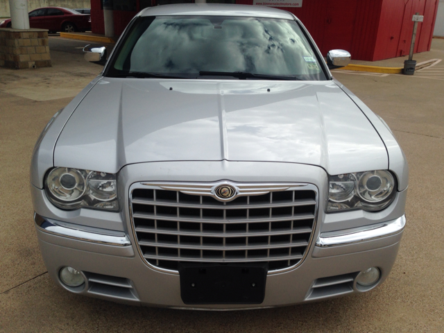2005 Chrysler 300C 4x4 XLT