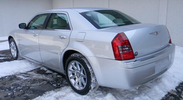 2005 Chrysler 300C 4x4 XLT