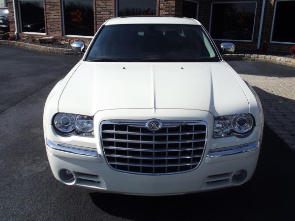 2005 Chrysler 300C Base