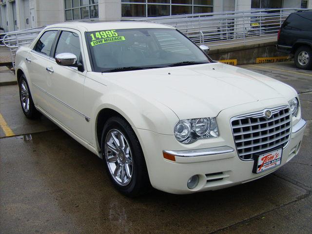 2005 Chrysler 300C Regular Cab