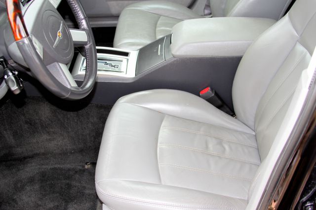 2005 Chrysler 300C Regular Cab