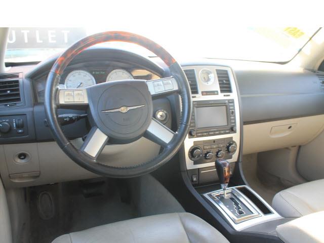 2006 Chrysler 300C Regular Cab
