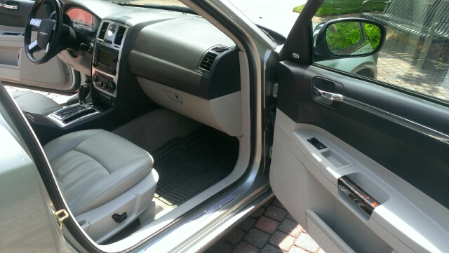 2006 Chrysler 300C Base