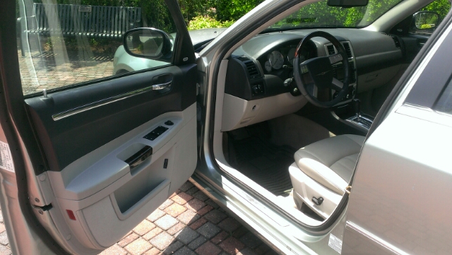 2006 Chrysler 300C Base