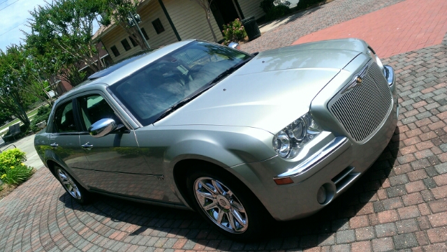 2006 Chrysler 300C Base