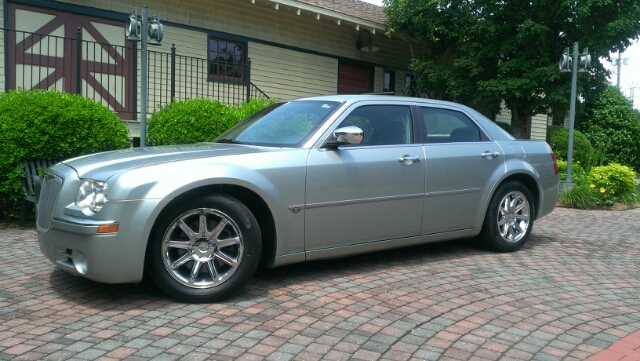 2006 Chrysler 300C Base
