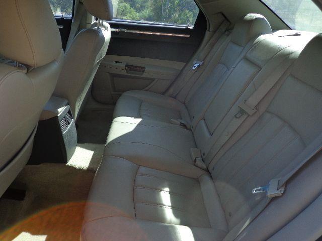 2006 Chrysler 300C Regular Cab