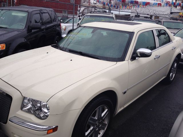 2006 Chrysler 300C 2dr Cpe GLS TDI Auto Hatchback