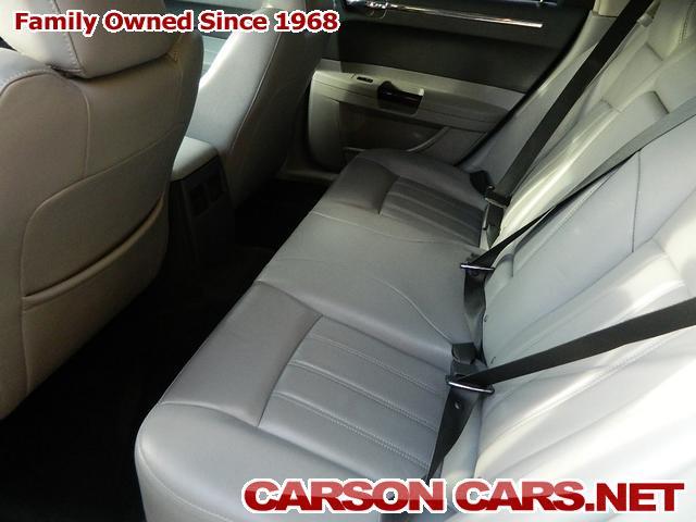 2006 Chrysler 300C Base